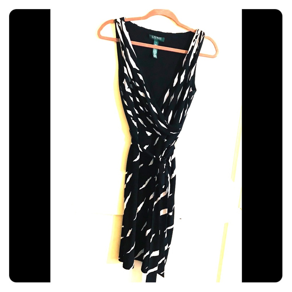 🔥LAUREN RL Blk& Wht print Faux Wrap dress 👗